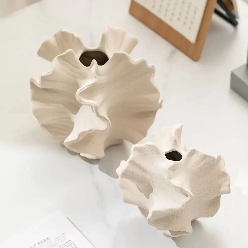 Keramikvasen im Korallendesign